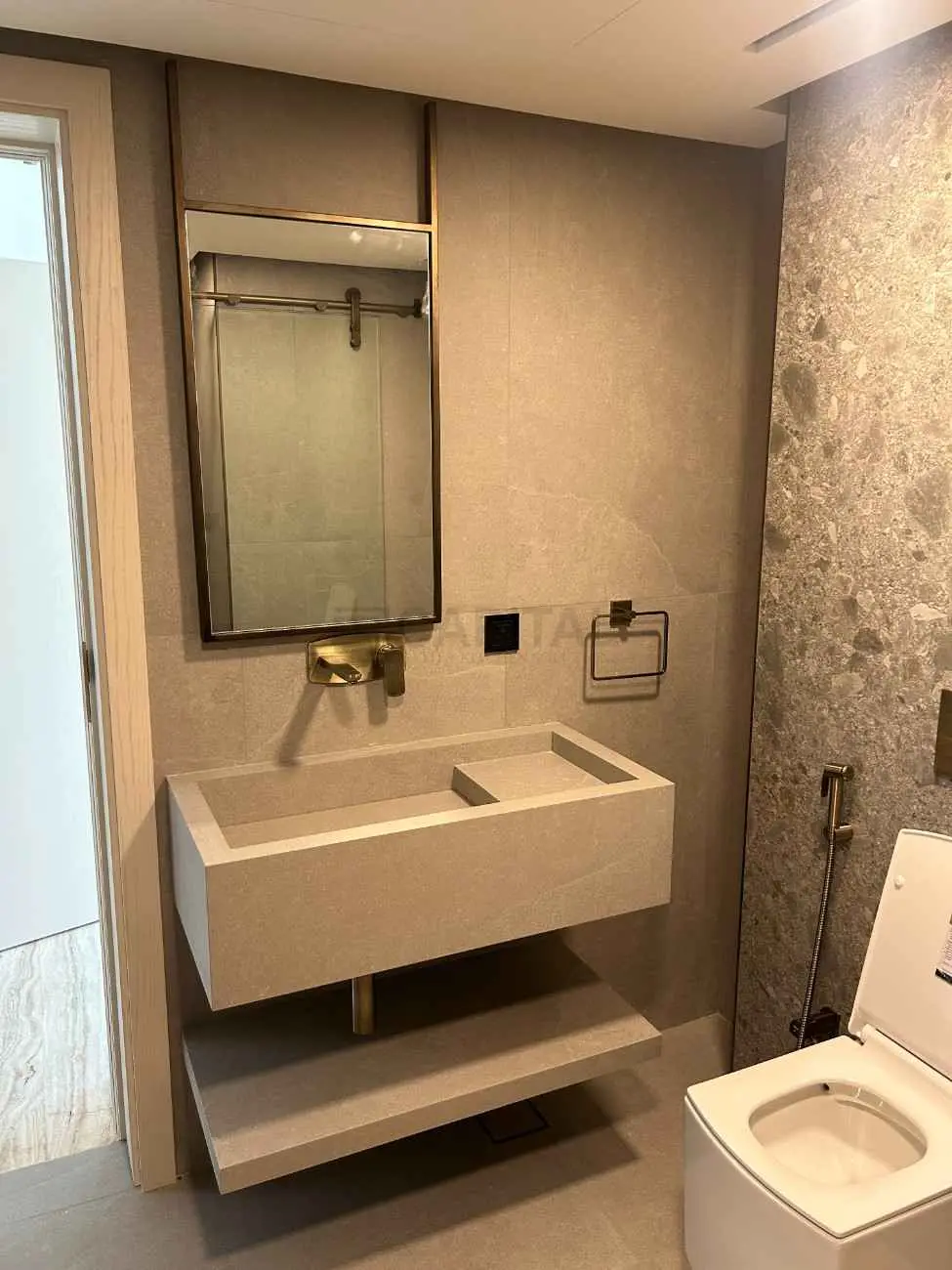 Kids Bathroom 1