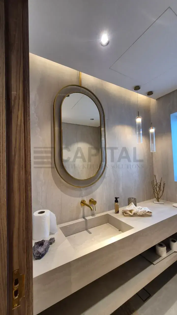Oval Bathroom Mirror with Gold Frame – Luxury Contemporary Design 