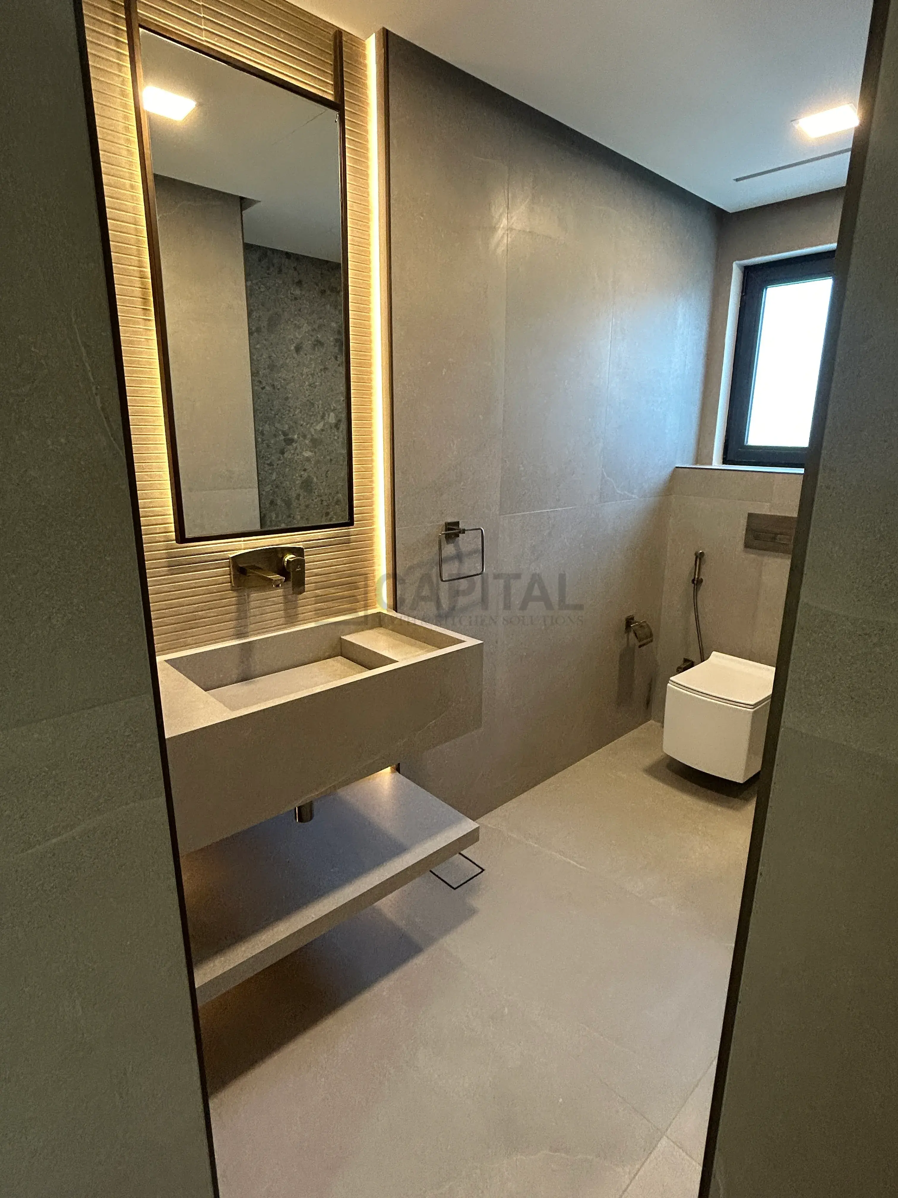 Solo Series Floating Ultra-Thin Console