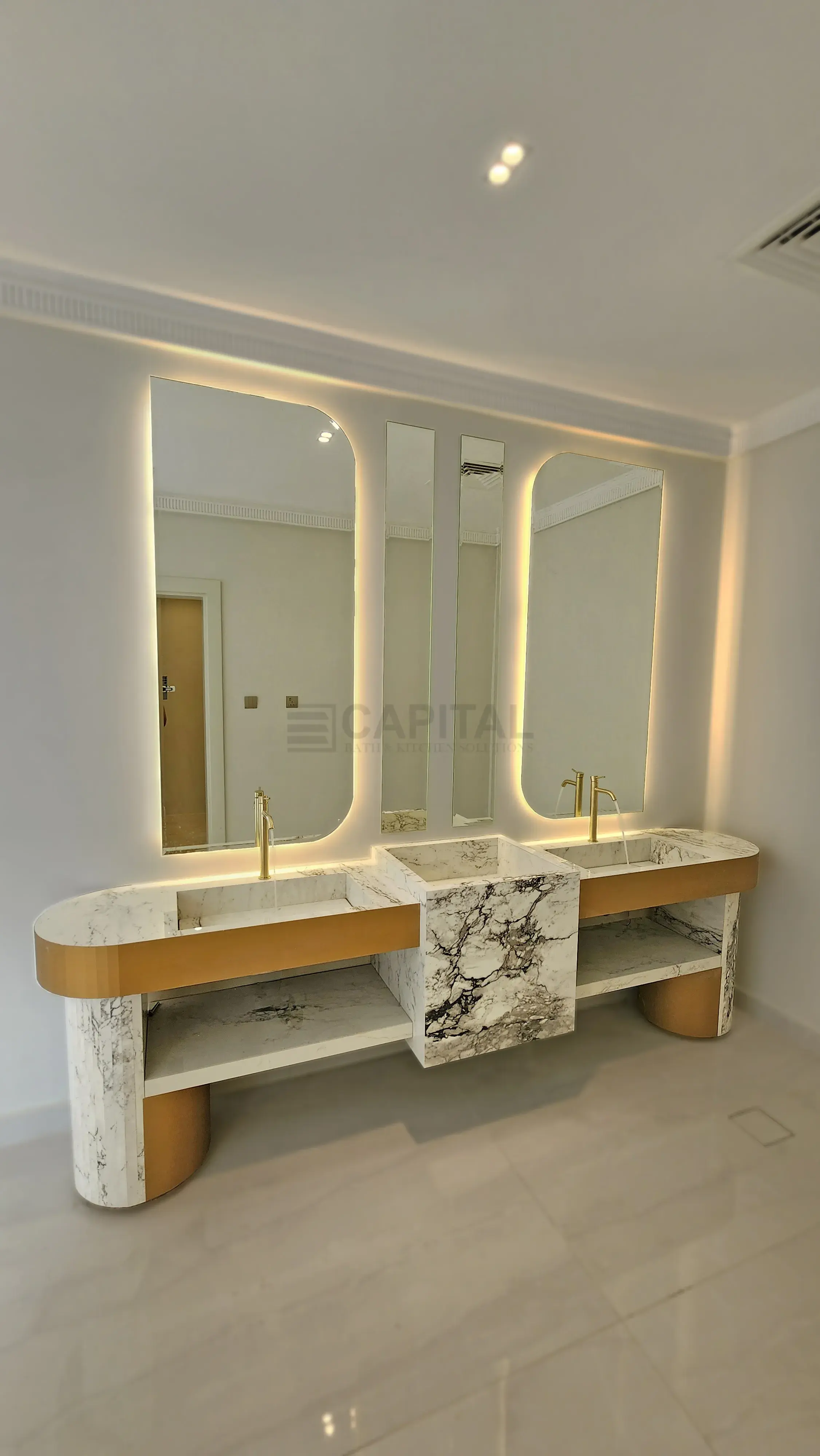 Dual-Inset Basin Vanity with Pillar Supports  Art Line 360 