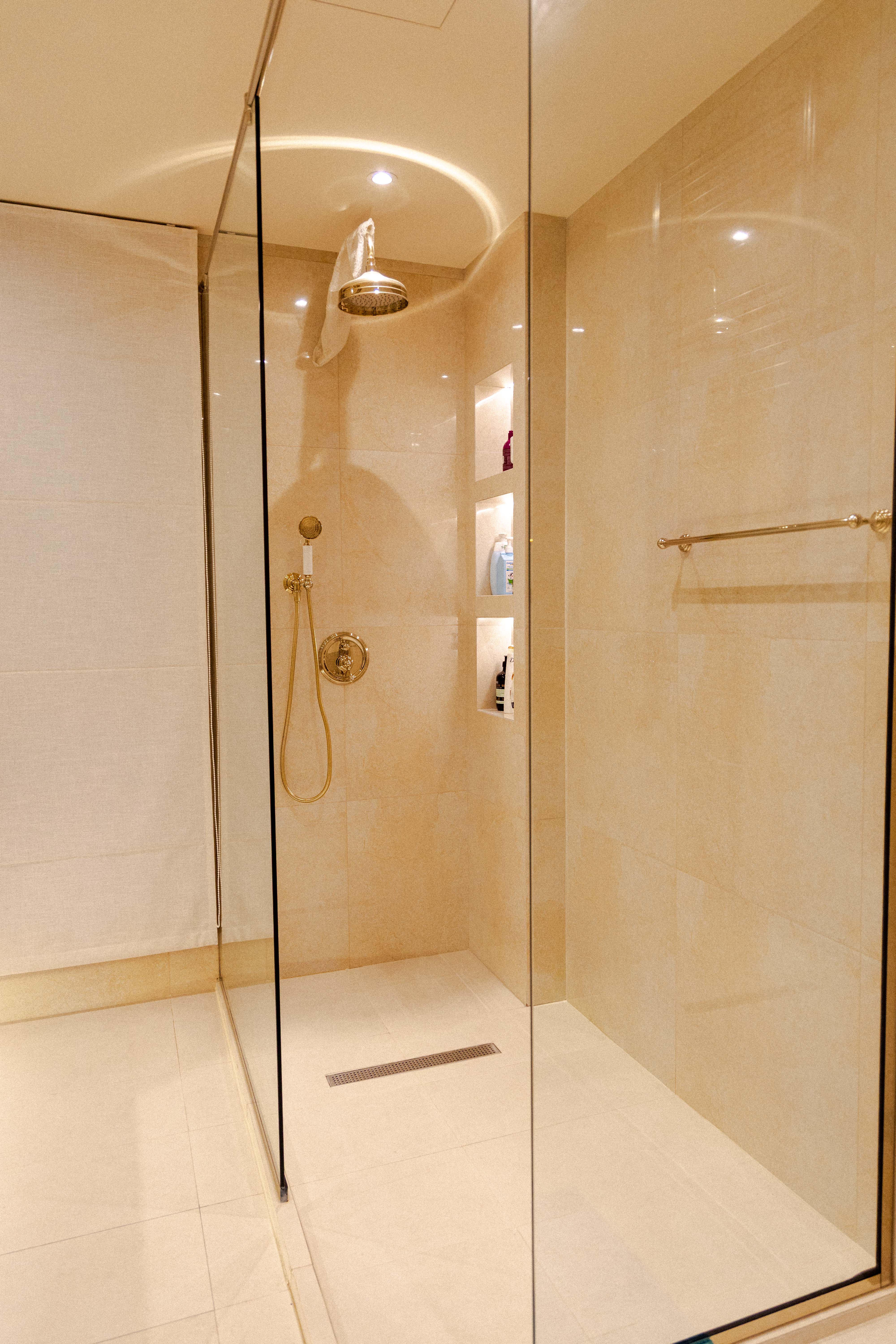 Marina Powder Bathroom View 3