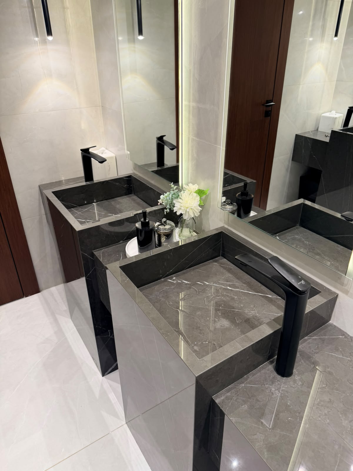 Majlis Bathroom View 8